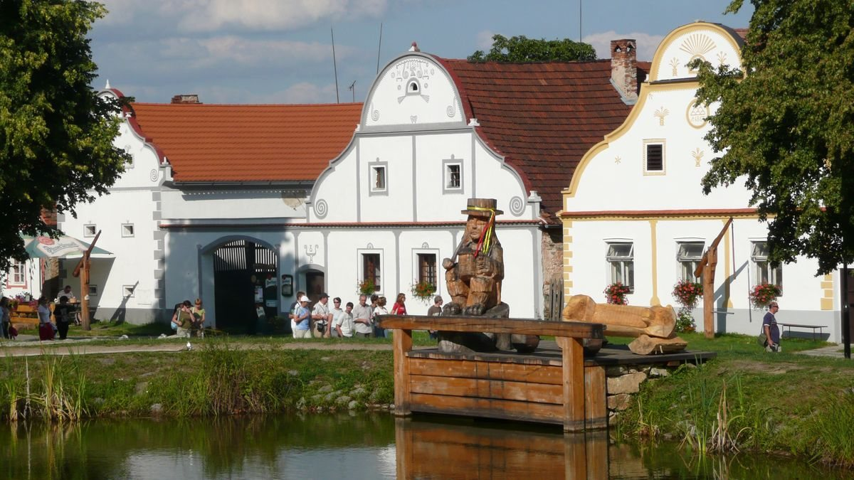 Selské baroko na návsi v Holašovicích